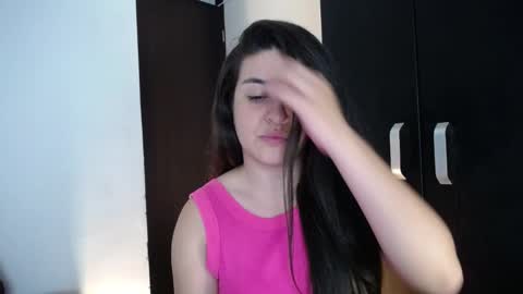 Snapshot of nani_gutierrez chatting on 03-04-25, 01:34 Nani online show from 03-04-25, 01:34