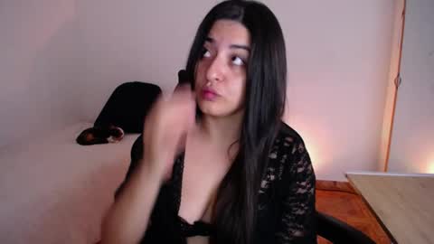 Snapshot of nani_gutierrez chatting on 05-23-26, 04:44 Nani online show from 05-23-26, 04:44