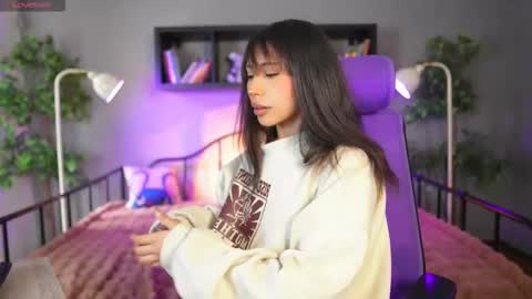 Snapshot of nanii_velvett chatting on 10-07-25, 01:41 Nanii online show from 10-07-25, 01:41