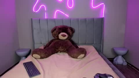 Snapshot of nanii_velvett chatting on 10-09-25, 01:20 Nanii online show from 10-09-25, 01:20