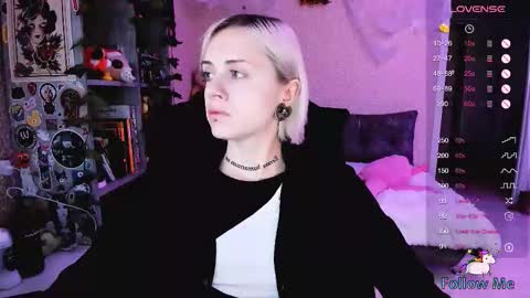 Monday-Friday 12-4 AM and 6-9 AM New York time online show from 10-23-25, 08:13