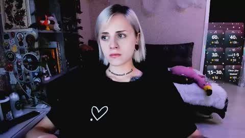 Monday-Friday 12-4 AM and 6-9 AM New York time online show from 11-06-25, 08:32