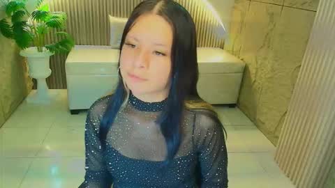 Snapshot of nanncy_r_ chatting on 10-15-25, 08:09 Nancy online show from 10-15-25, 08:09