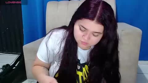 Snapshot of nanny6904 chatting on 12-19-25, 03:02 nanny6904 online show from 12-19-25, 03:02