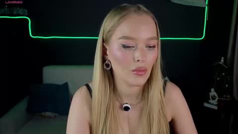 nanny online show from 12-14-25, 08:24