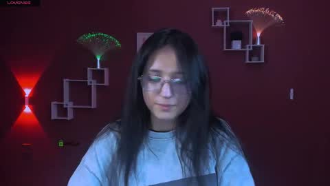 naomi_fox__ online show from 05-02-26, 08:03