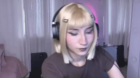  Naomi  online show from 07-09-26, 01:37