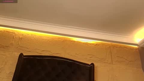 Naomi online show from 10-11-25, 08:40