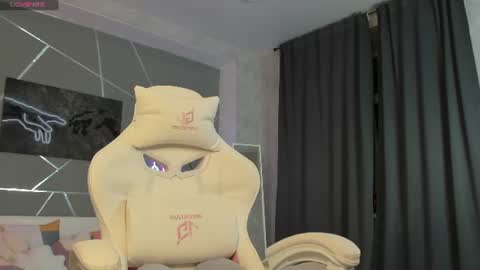 naomi_reiss online show from 06-11-26, 12:54