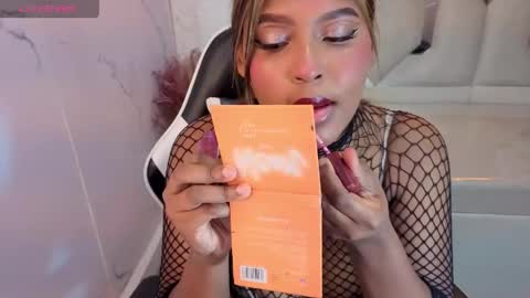 Naomi  online show from 05-19-26, 12:33