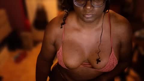 Naomi online show from 09-15-25, 12:21