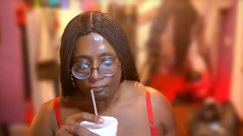 Naomi online show from 10-21-25, 06:47