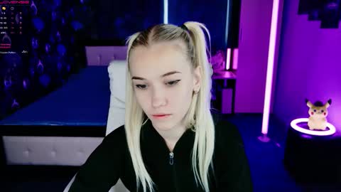 naomihita online show from 10-31-25, 09:54