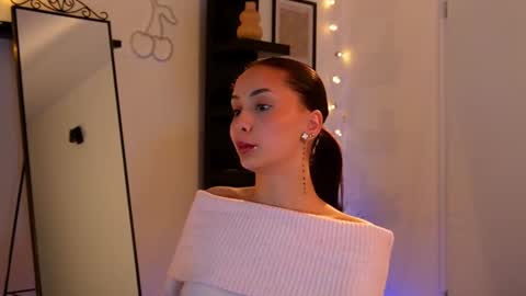 Snapshot of naomii_20 chatting on 11-18-25, 08:46 naomii_20 online show from 11-18-25, 08:46