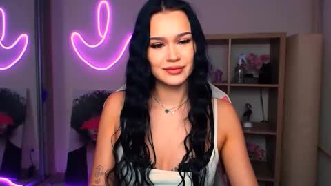 Snapshot of naomiistarr chatting on 01-07-26, 01:41 NaomiiStarr online show from 01-07-26, 01:41