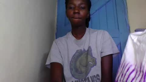 Snapshot of naomilittle905047 chatting on 02-16-26, 09:05 naomilittle905047 online show from 02-16-26, 09:05