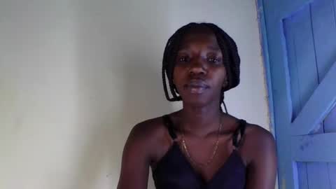 Snapshot of naomilittle905047 chatting on 02-17-26, 06:32 naomilittle905047 online show from 02-17-26, 06:32