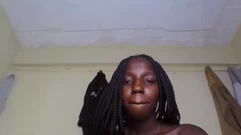 Snapshot of naomilittle905047 chatting on 02-19-26, 12:56 naomilittle905047 online show from 02-19-26, 12:56