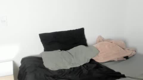 Snapshot of naomimoore chatting on 09-08-25, 10:53 Naomi Moore online show from 09-08-25, 10:53