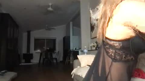 naomirhoades online show from 03-08-25, 03:02