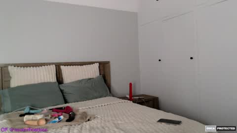 naomirhoades online show from 04-24-26, 10:07