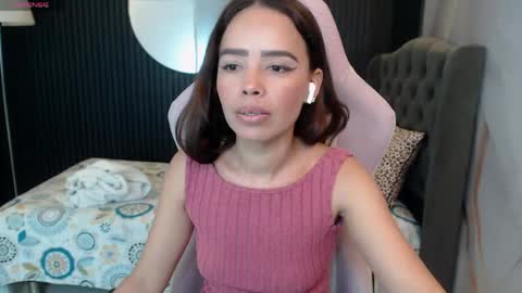 Naomis online show from 05-06-26, 02:22