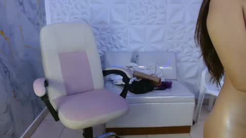 Naomis online show from 05-11-26, 04:15