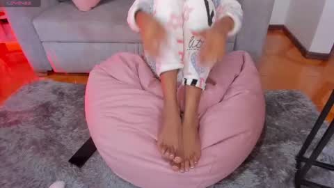 N A O M I  online show from 07-17-26, 03:46