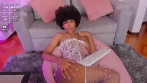 N A O M I  online show from 07-28-26, 10:43