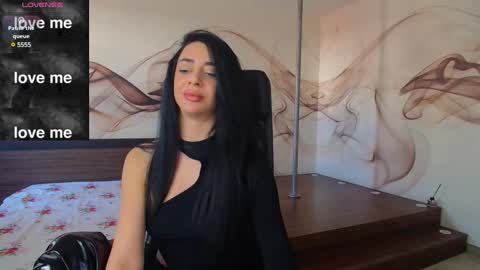 NaomiScarlett online show from 01-17-25, 11:06