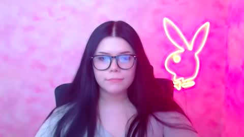 Snapshot of naomivibes chatting on 12-19-25, 06:59 Naomi online show from 12-19-25, 06:59