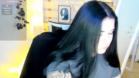 Snapshot of naomivibes chatting on 02-08-26, 09:07 Naomi online show from 02-08-26, 09:07