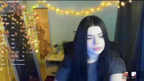 Snapshot of naomivibes chatting on 02-25-26, 01:32 Naomi online show from 02-25-26, 01:32