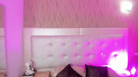 NaomiWhite online show from 07-19-26, 12:09