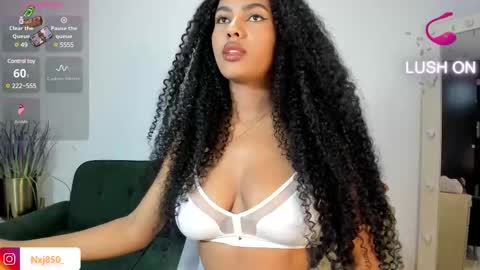 Snapshot of naomixjones1 chatting on 03-10-25, 02:39 Naomi online show from 03-10-25, 02:39