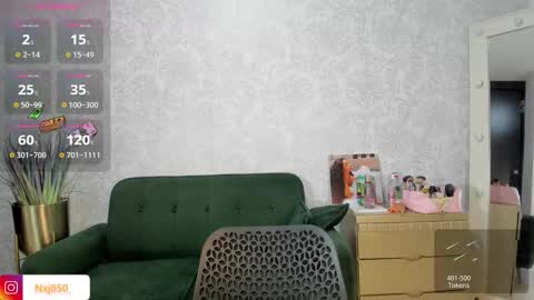 Snapshot of naomixjones1 chatting on 10-24-25, 02:02 Naomi online show from 10-24-25, 02:02