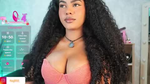 Snapshot of naomixjones1 chatting on 11-25-25, 03:39 Naomi online show from 11-25-25, 03:39