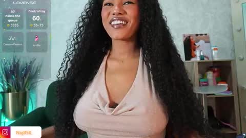 Naomi     online show from 03-28-26, 04:12