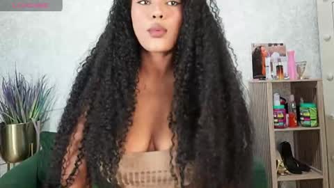 Naomi     online show from 04-17-26, 03:53