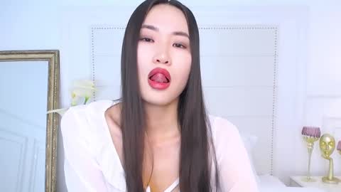 Naomi online show from 12-27-24, 02:14