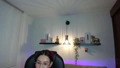 naomy online show from 05-27-26, 01:57