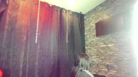 naomy  online show from 10-20-25, 11:32