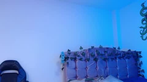 Nao online show from 12-04-25, 01:20