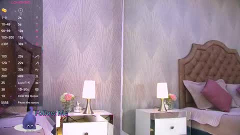 Snapshot of naomybrand chatting on 10-16-25, 10:16 Naomi Brand online show from 10-16-25, 10:16