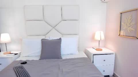 naomycambels online show from 06-09-26, 07:03