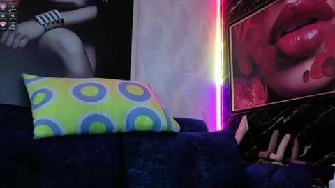 Naomy Cole online show from 10-29-25, 12:24