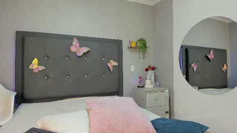 Snapshot of naomygomez_ chatting on 07-28-26, 03:21 NAOMY online show from 07-28-26, 03:21