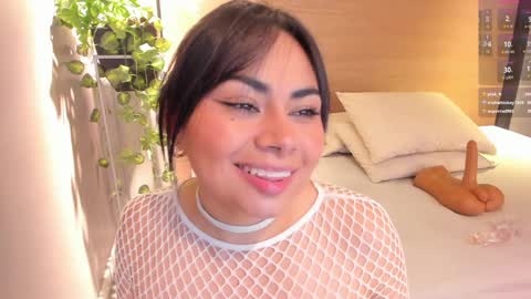 Naomy  online show from 02-01-25, 07:23