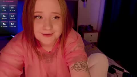 Naomy Rey online show from 11-19-25, 05:24