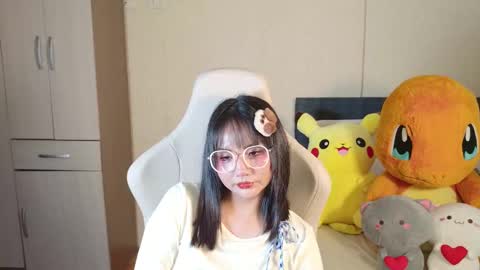 Naree online show from 11-22-25, 06:51